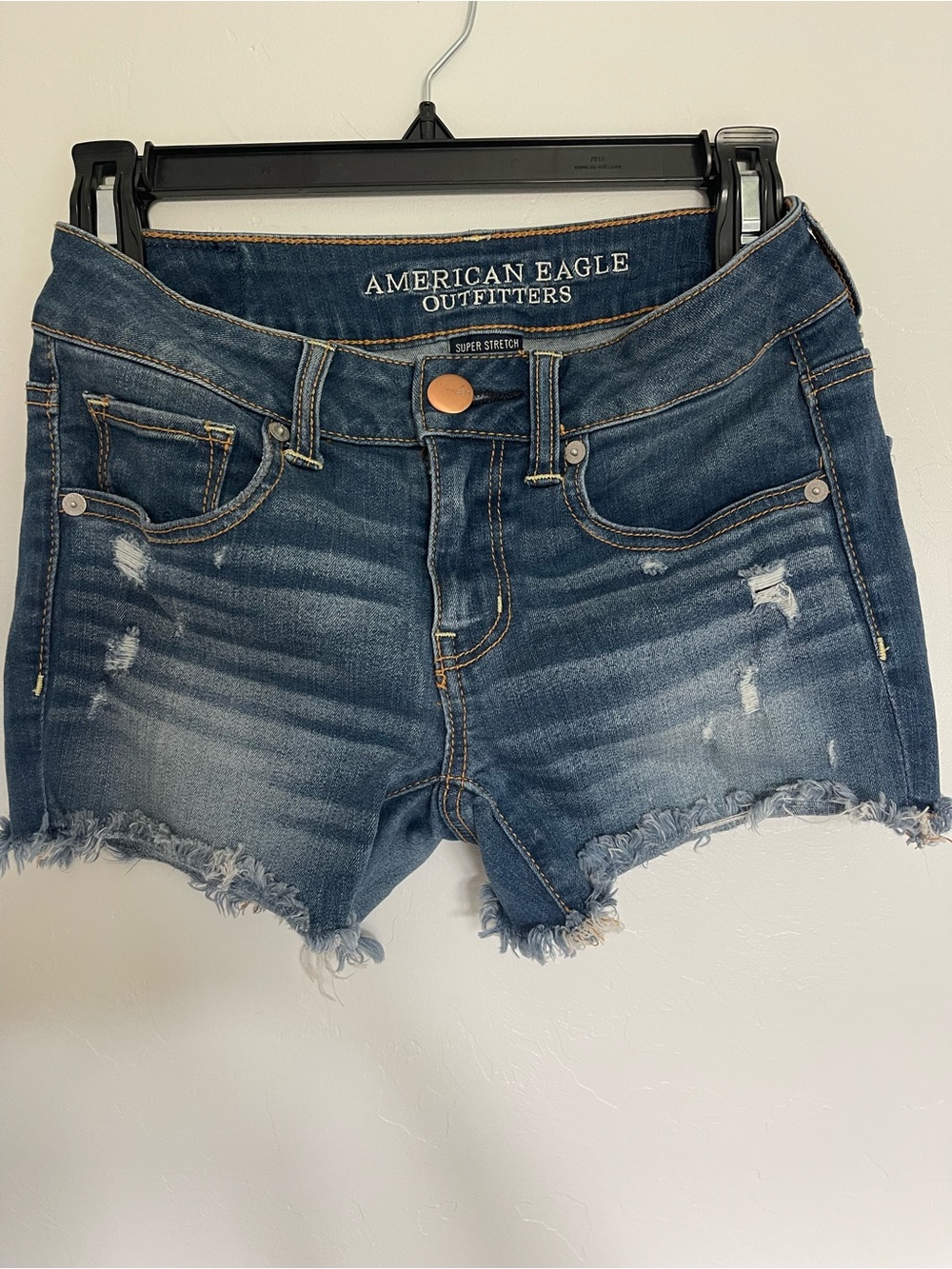 American Eagle Outfitters Blue Distressed Frayed Hem Jean Shorts SZ 2
